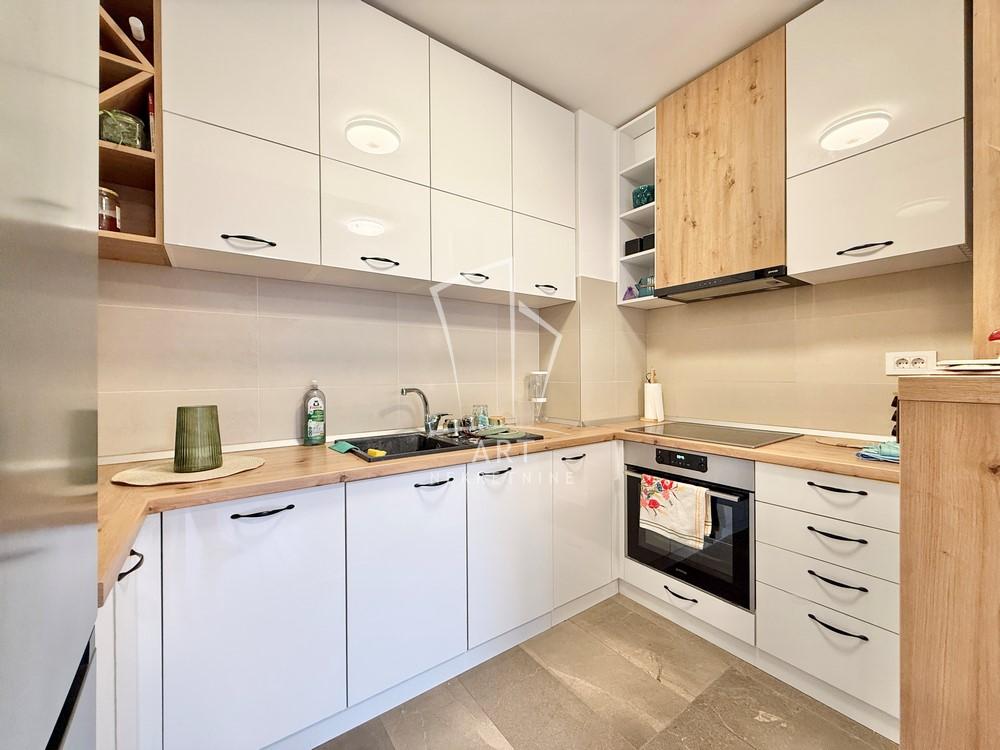 Stan na prodaju u Beogradu, Zemun, dvosoban, 52m2, cena 225000 evra