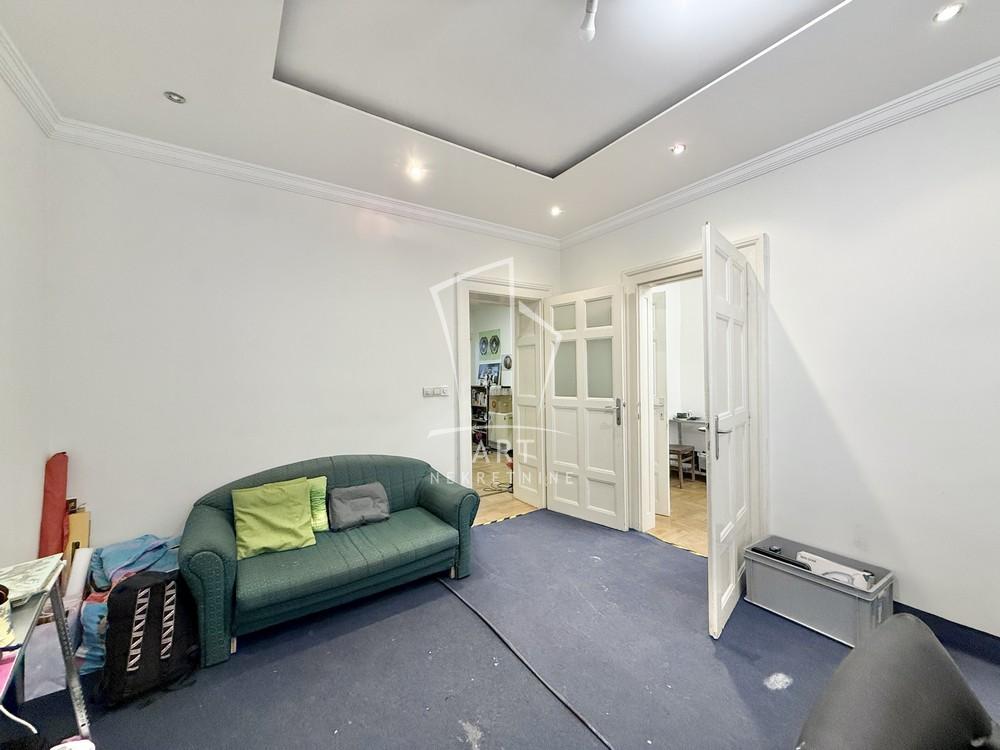 Stan na prodaju u Beogradu, Stari grad, troiposoban, 59m2, cena 260000 evra