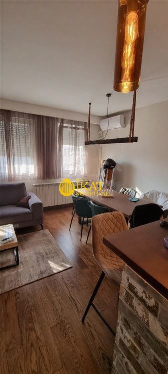 Stan na prodaju u Beogradu, Novi Beograd, trosoban, 73m2, cena 330000 evra