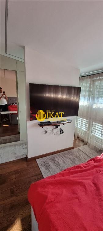Stan na prodaju u Beogradu, Novi Beograd, trosoban, 73m2, cena 330000 evra