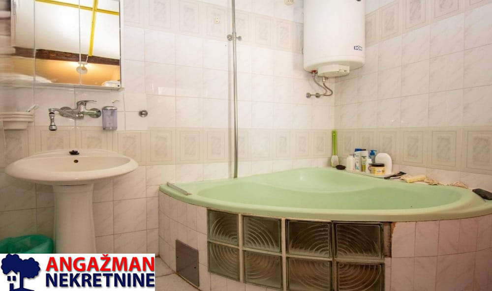 Stan na prodaju u Beogradu, Knez Mihailova, trosoban, 110m2, cena 460000 evra