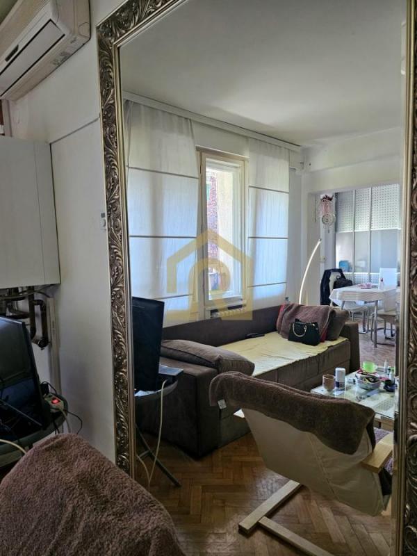 Stan na prodaju u Beogradu, Vračar (Centar), trosoban, 80m2, cena 255000 evra