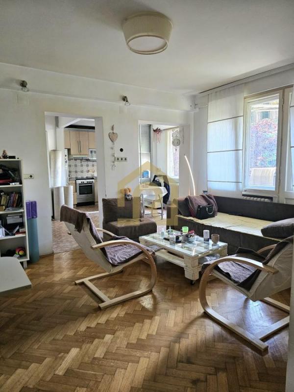 Stan na prodaju u Beogradu, Vračar (Centar), trosoban, 80m2, cena 255000 evra