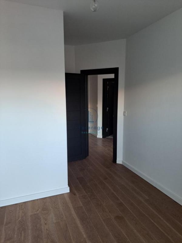 Stan na prodaju u Beogradu, Cvetkova pijaca, dvoiposoban, 60m2, cena 165000 evra