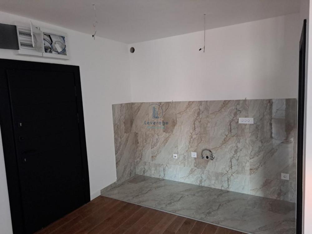 Stan na prodaju u Beogradu, Cvetkova pijaca, dvoiposoban, 60m2, cena 165000 evra