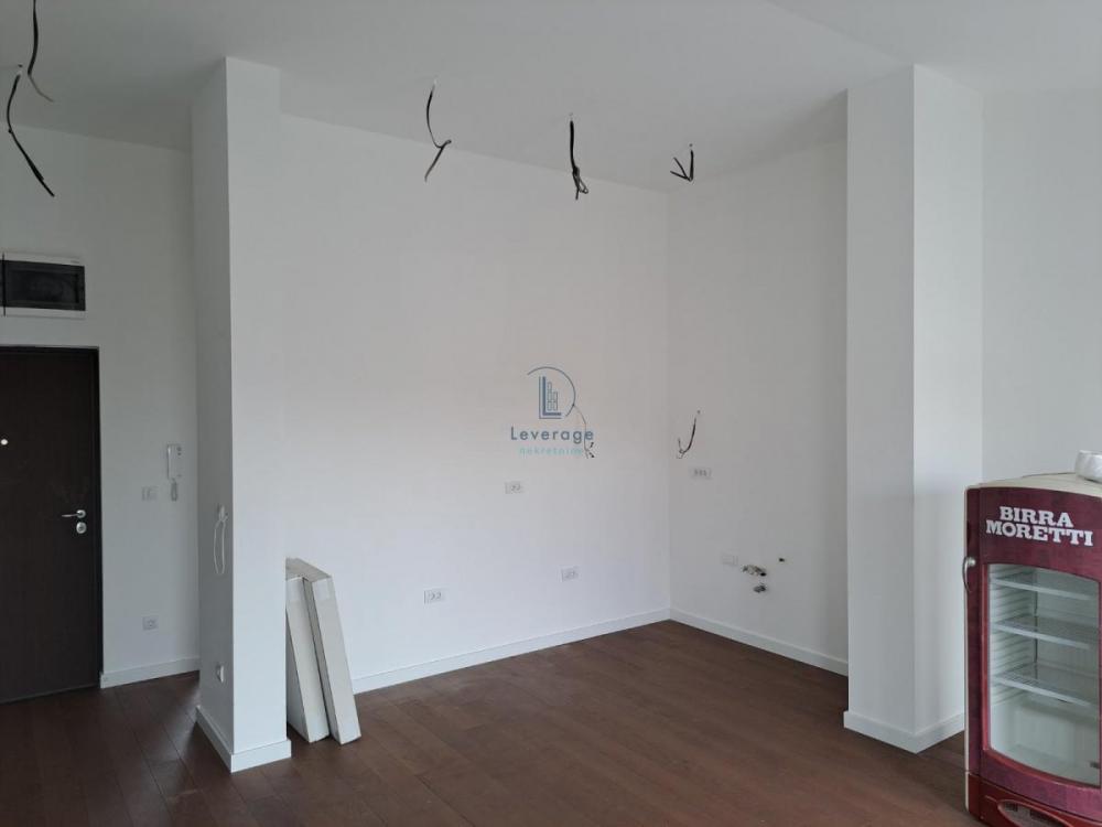Stan na prodaju u Beogradu, Vukov spomenik, cetvorosoban, 93m2, cena 475000 evra