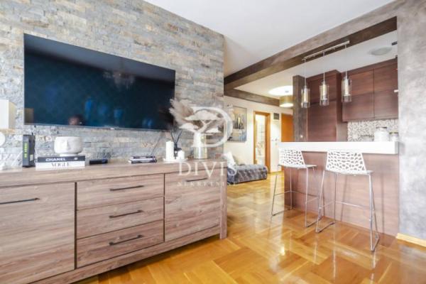 Stan na prodaju u Beogradu, Vukov spomenik, trosoban, 75m2, cena 280000 evra