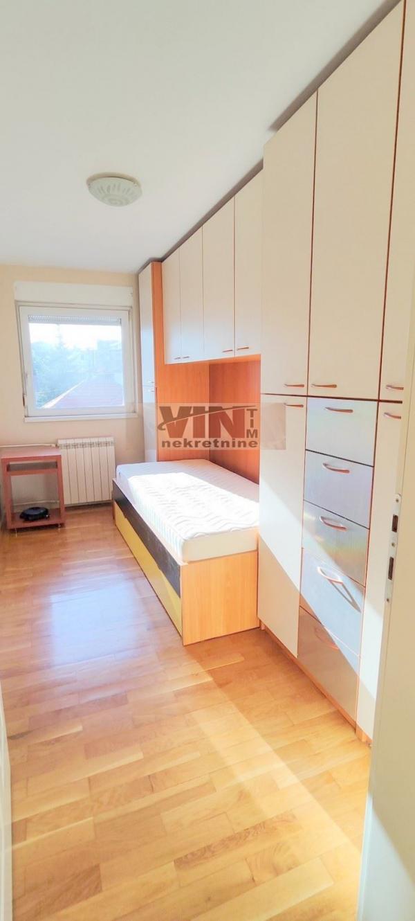 Stan na prodaju u Beogradu, Vračar, troiposoban, 66m2, cena 215000 evra