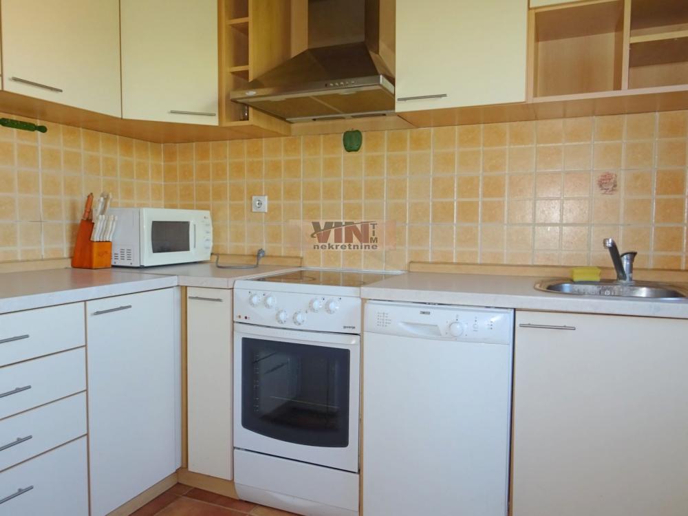Stan na prodaju u Beogradu, Vračar, troiposoban, 66m2, cena 215000 evra