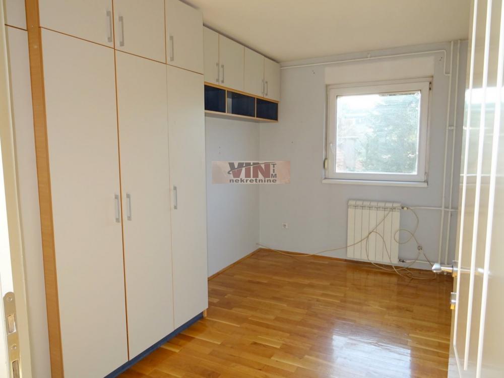 Stan na prodaju u Beogradu, Vračar, troiposoban, 66m2, cena 215000 evra