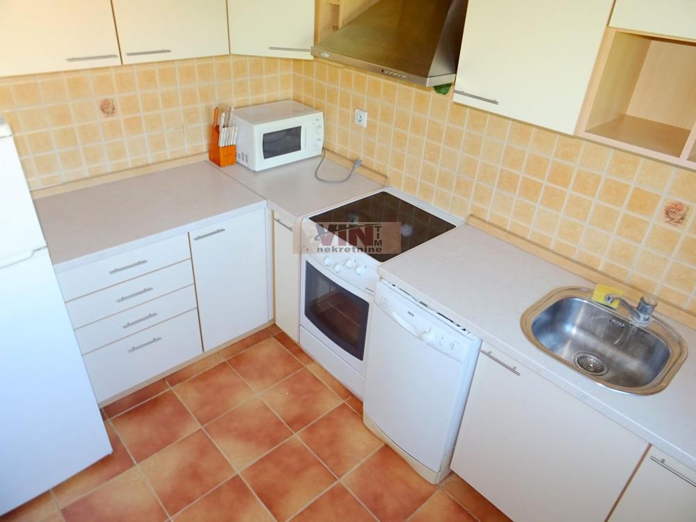 Stan na prodaju u Beogradu, Vračar, troiposoban, 66m2, cena 215000 evra