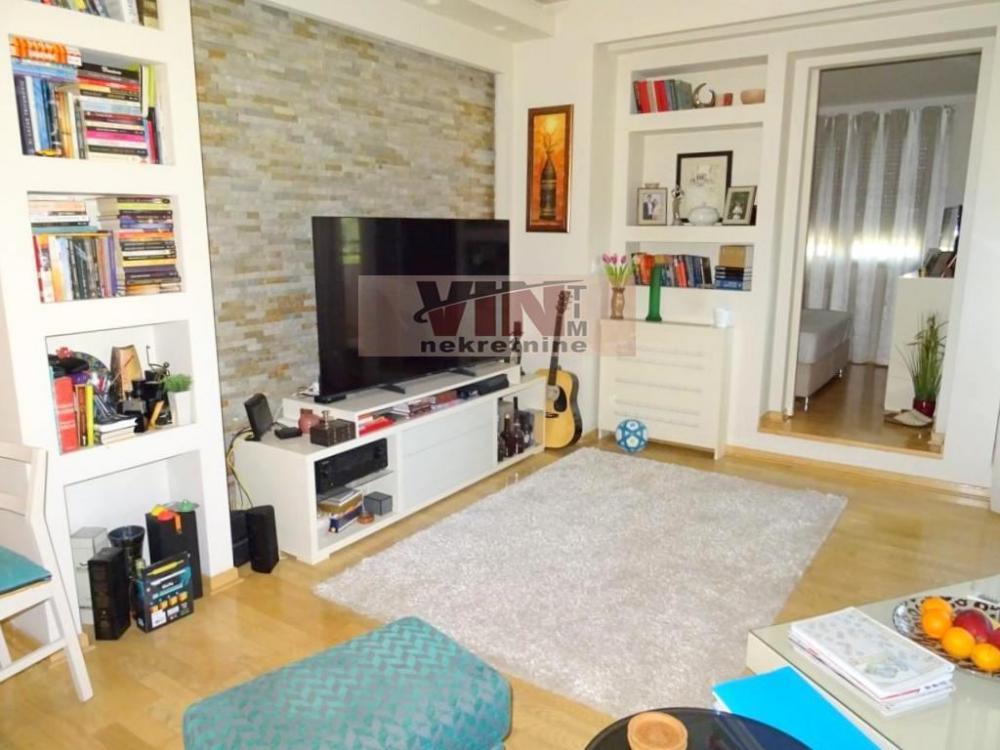 Stan na prodaju u Beogradu, Bogoslovija, troiposoban, 94m2, cena 289000 evra