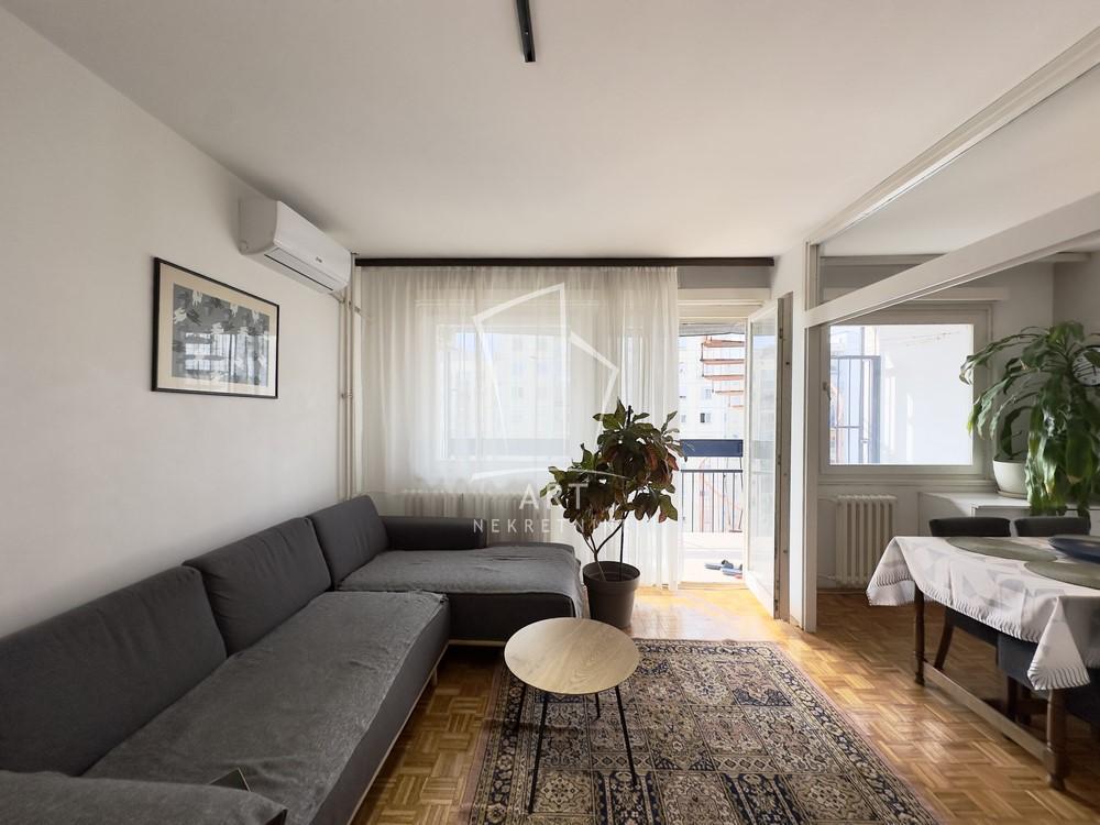 Stan na prodaju u Beogradu, Novi Beograd blok 63, trosoban, 75m2, cena 245000 evra
