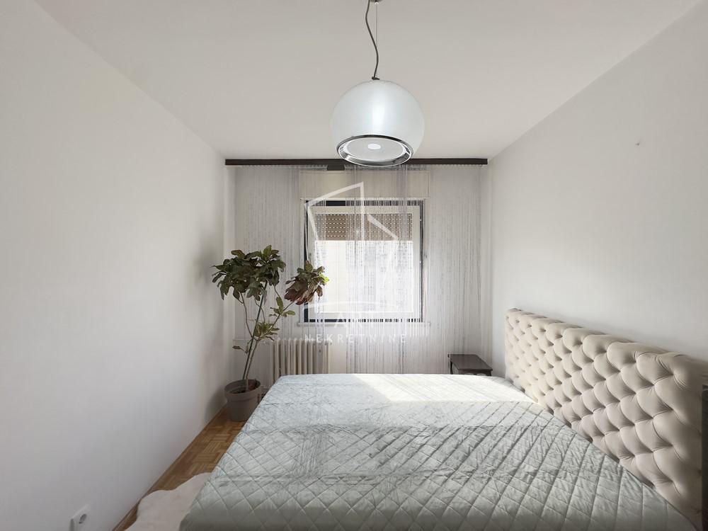 Stan na prodaju u Beogradu, Novi Beograd blok 63, trosoban, 75m2, cena 245000 evra