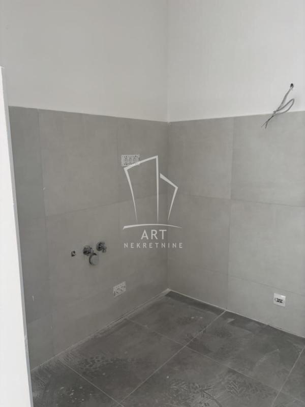 Stan na prodaju u Beogradu, Čukarica, trosoban, 54m2, cena 182000 evra