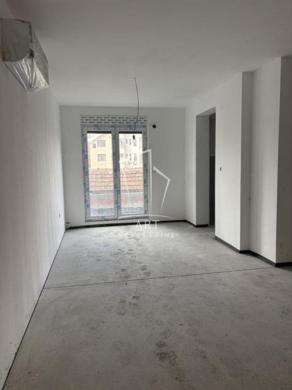 Stan na prodaju u Beogradu, Čukarica, trosoban, 54m2, cena 182000 evra
