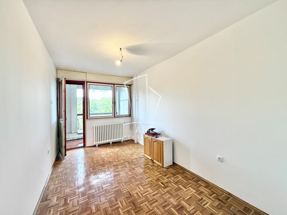 Stan na prodaju u Beogradu, Banjica, trosoban, 82m2, cena 260000 evra