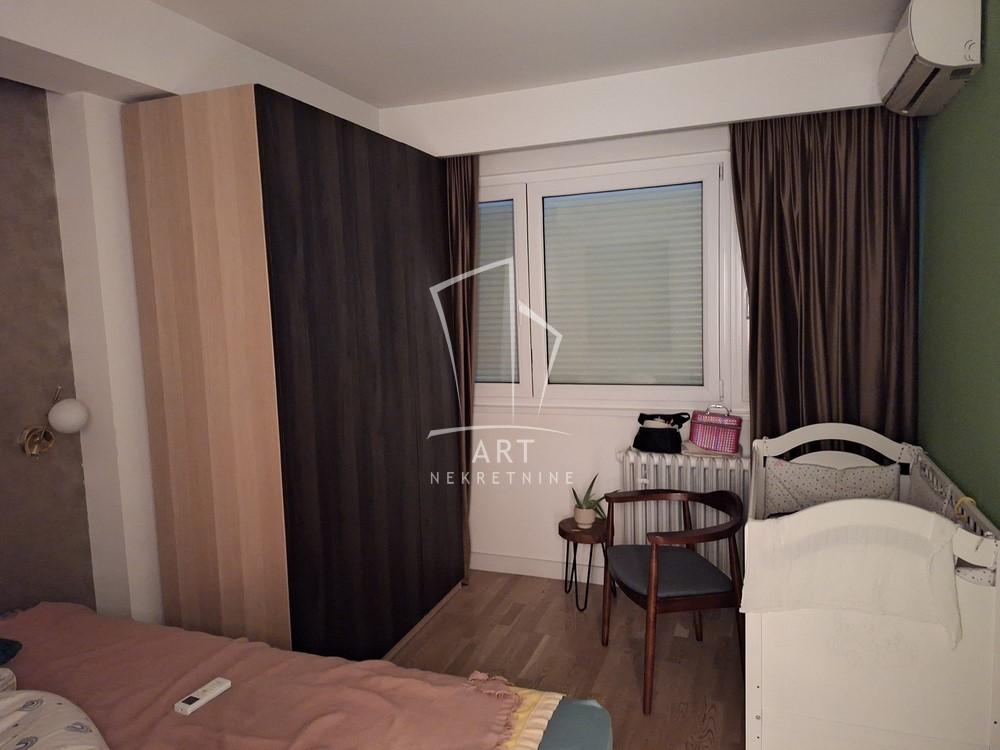 Stan na prodaju u Beogradu, Dušanovac, 113m2, cena 339000 evra
