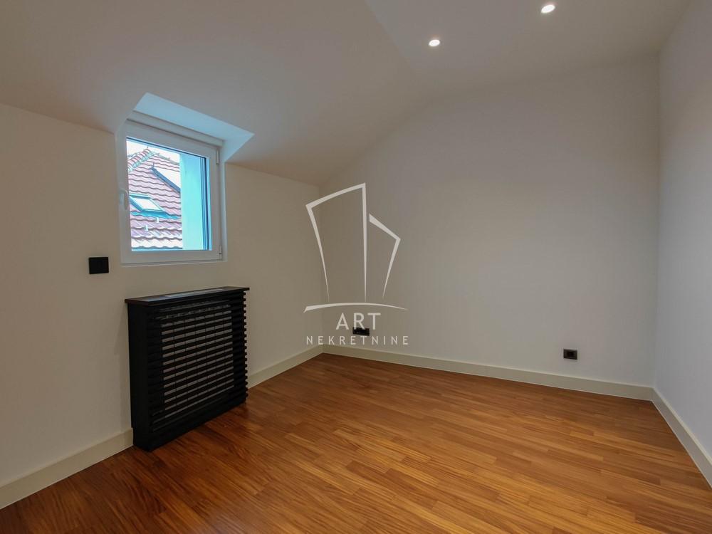 Stan na prodaju u Beogradu, Banovo brdo, cetvorosoban, 130m2, cena 459000 evra