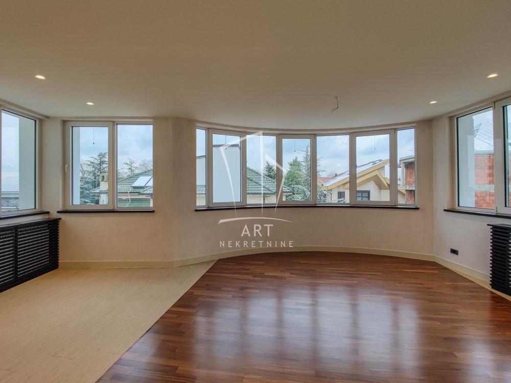 Stan na prodaju u Beogradu, Banovo brdo, cetvorosoban, 130m2, cena 459000 evra