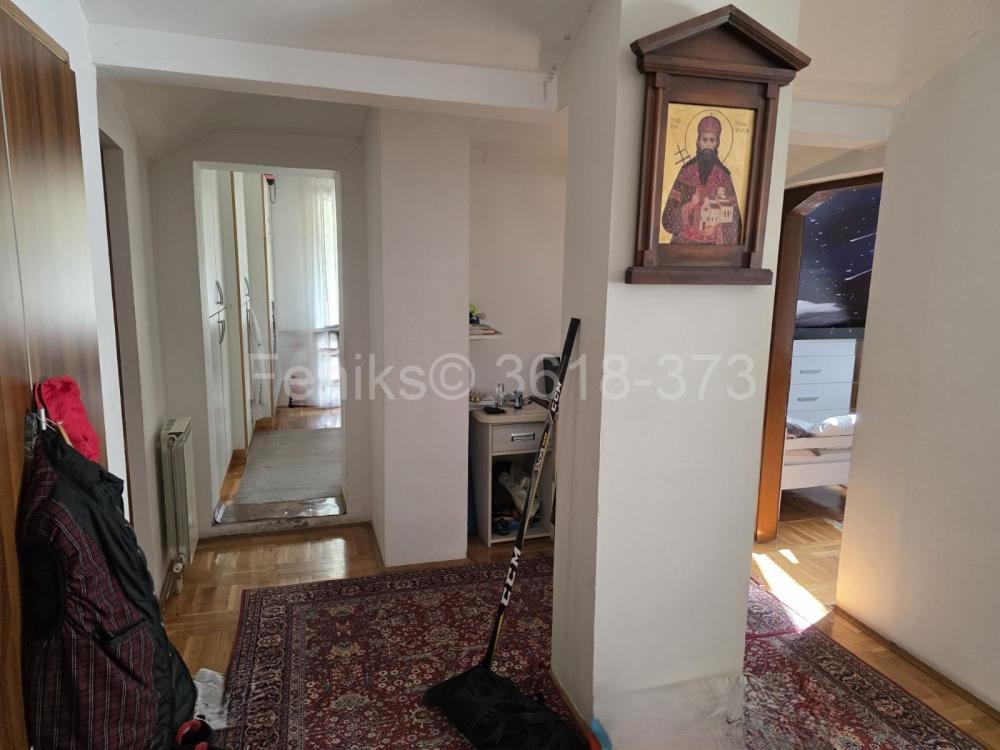 Stan na prodaju u Beogradu, Čubura, troiposoban, 79m2, cena 159000 evra