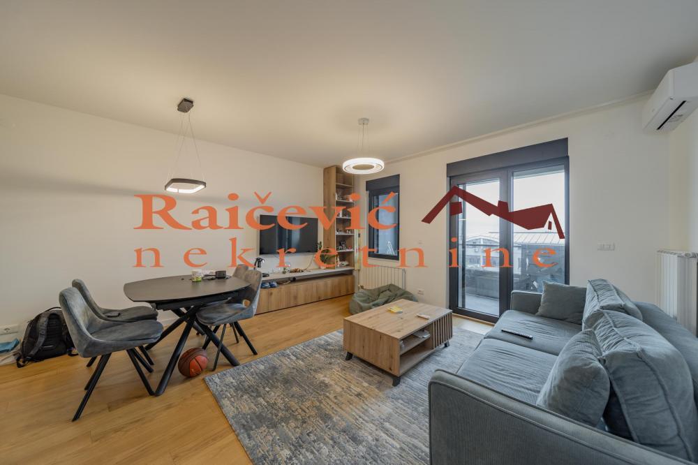 Stan na prodaju u Beogradu, Trošarina, troiposoban, 88m2, cena 320000 evra