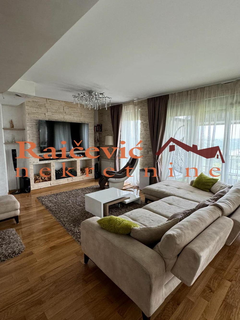 Stan na prodaju u Beogradu, Skojevsko naselje, 268m2, cena 580000 evra