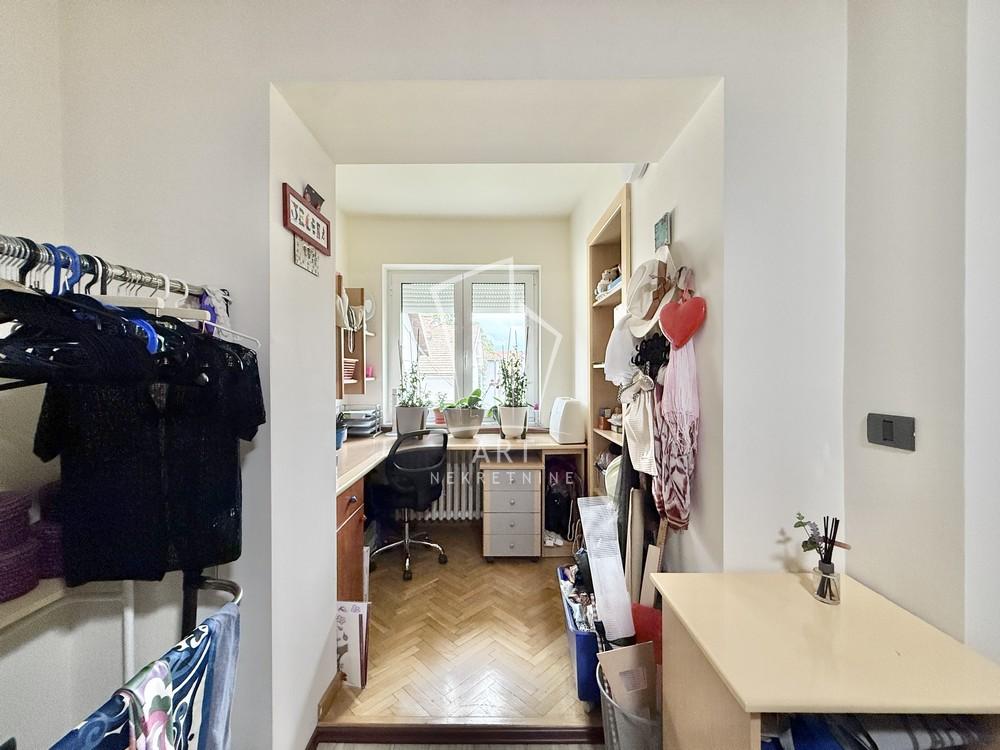 Stan na prodaju u Beogradu, Banovo brdo, 264m2, cena 690000 evra