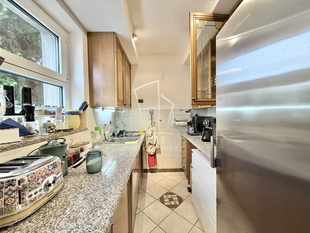 Stan na prodaju u Beogradu, Banovo brdo, 264m2, cena 690000 evra