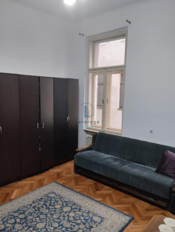 Stan na prodaju u Beogradu, Cvetni trg, trosoban, 81m2, cena 275000 evra