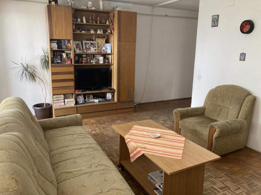 Stan na prodaju u Beogradu, Novi Beograd blok 61, cetvorosoban, 100m2, cena 249000 evra