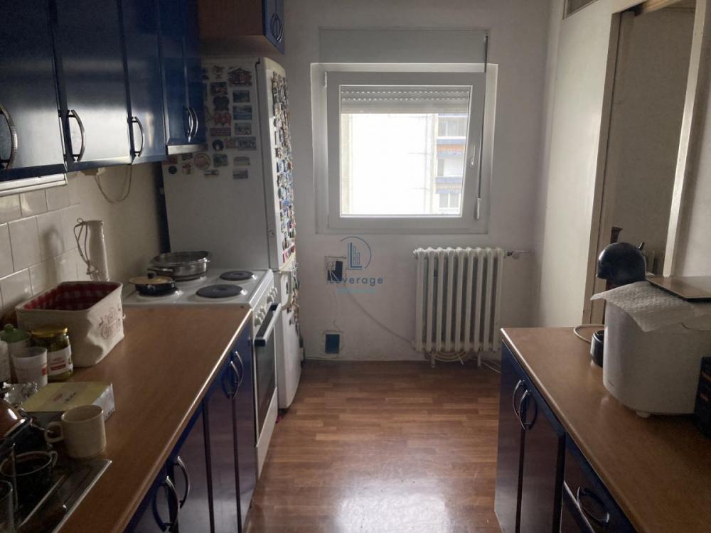 Stan na prodaju u Beogradu, Novi Beograd blok 61, cetvorosoban, 100m2, cena 249000 evra