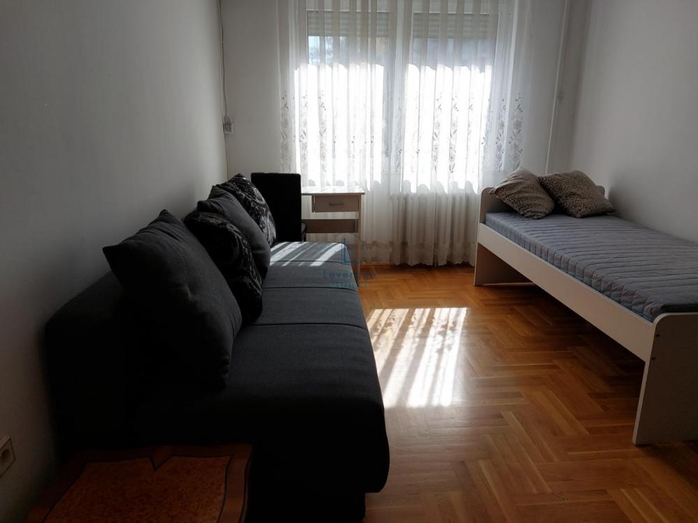 Stan na prodaju u Beogradu, Vračar (Hram), trosoban, 85m2, cena 384000 evra