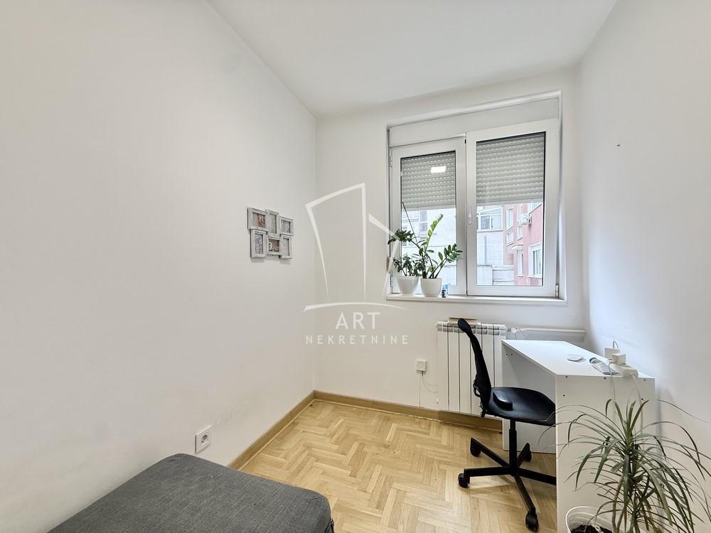 Stan na prodaju u Beogradu, Autokomanda, jednoiposoban, 35m2, cena 142000 evra