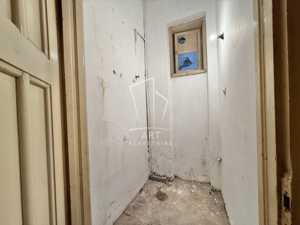 Stan na prodaju u Beogradu, Stari grad, trosoban, 91m2, cena 380000 evra