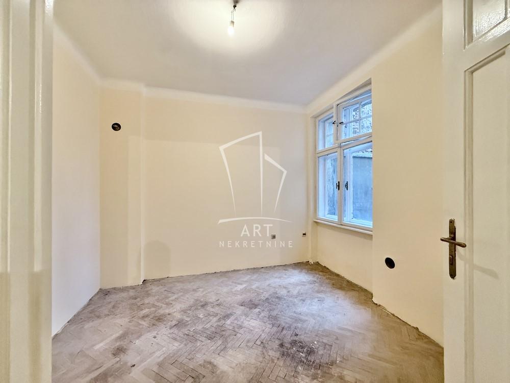 Stan na prodaju u Beogradu, Stari grad, trosoban, 91m2, cena 380000 evra