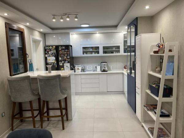 Stan na prodaju u Beogradu, Senjak, troiposoban, 100m2, cena 399900 evra