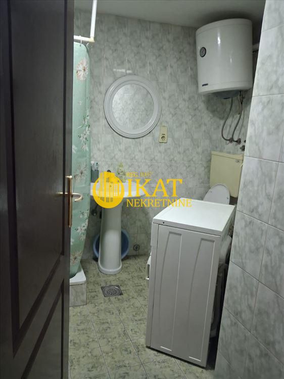 Stan na prodaju u Beogradu, Đeram pijaca, dvosoban, 37m2, cena 110000 evra