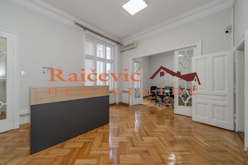 Stan na prodaju u Beogradu, Beograd (centar), 239m2, cena 1000000 evra