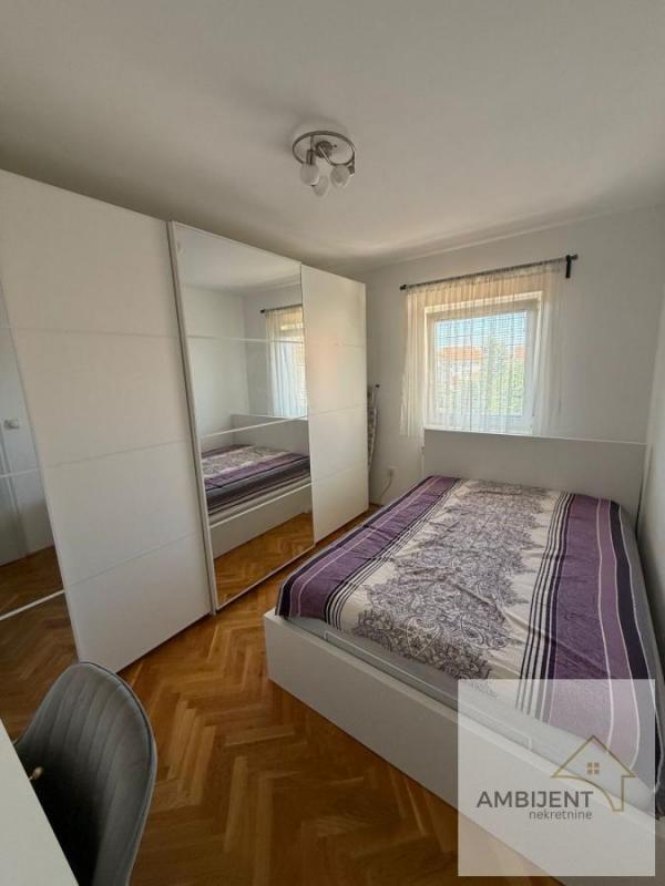 Stan na prodaju u Beogradu, Cerak, dvoiposoban, 59m2, cena 178500 evra