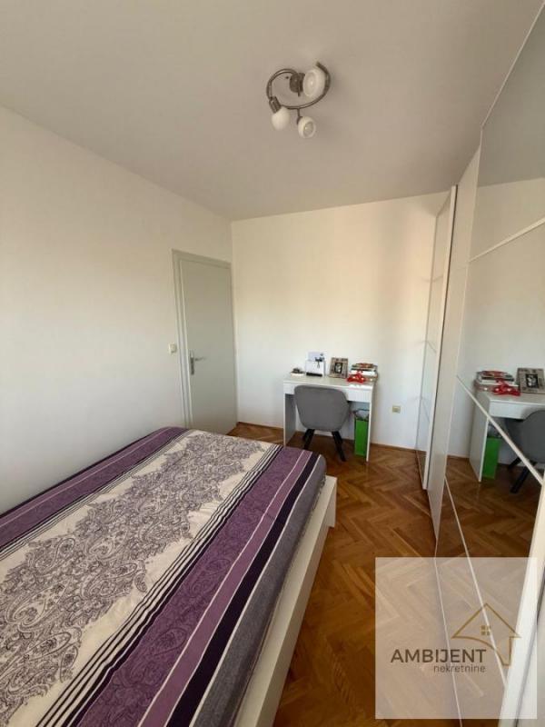 Stan na prodaju u Beogradu, Cerak, dvoiposoban, 59m2, cena 178500 evra