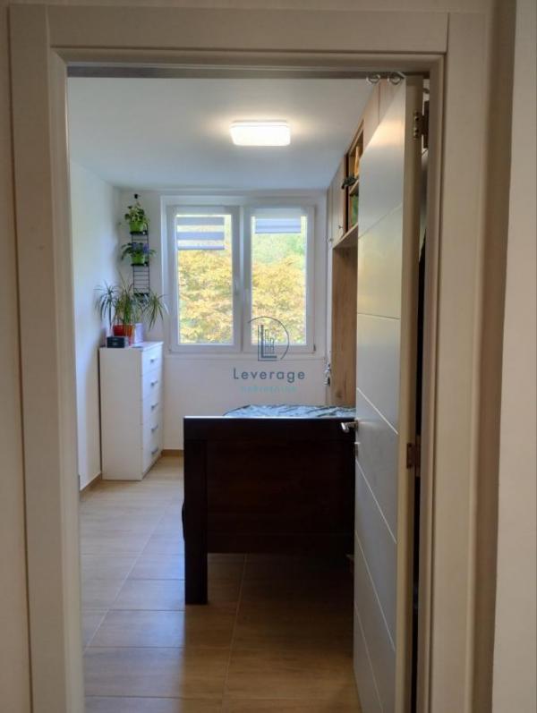Stan na prodaju u Beogradu, Novi Beograd blok 63, trosoban, 58m2, cena 171000 evra
