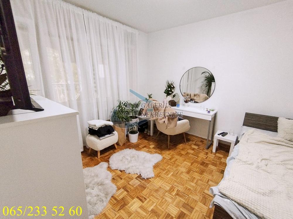 Stan na prodaju u Beogradu, Vidikovac, troiposoban, 92m2, cena 250000 evra