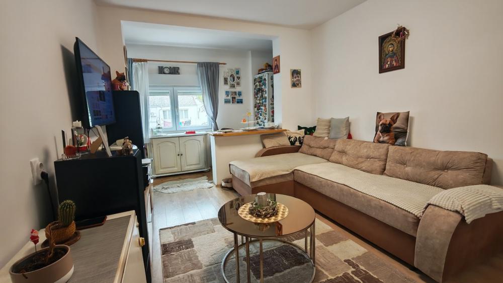 Stan na prodaju u Beogradu, Borča, jednoiposoban, 36m2, cena 83000 evra