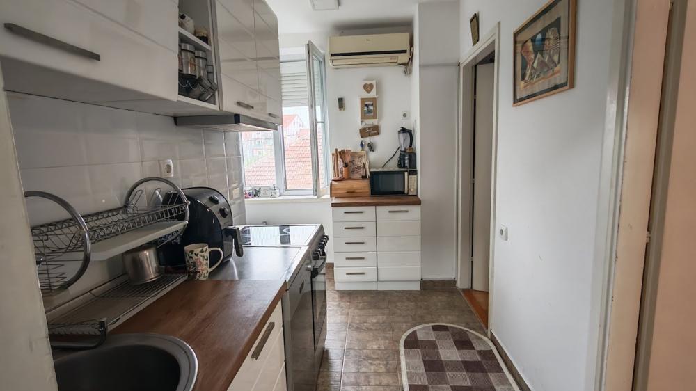 Stan na prodaju u Beogradu, Borča, jednoiposoban, 36m2, cena 83000 evra