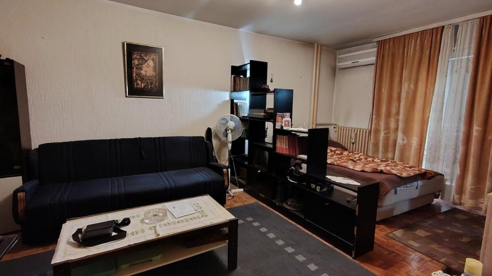Stan na prodaju u Beogradu, Novi Beograd blok 63, dvoiposoban, 71m2, cena 197000 evra