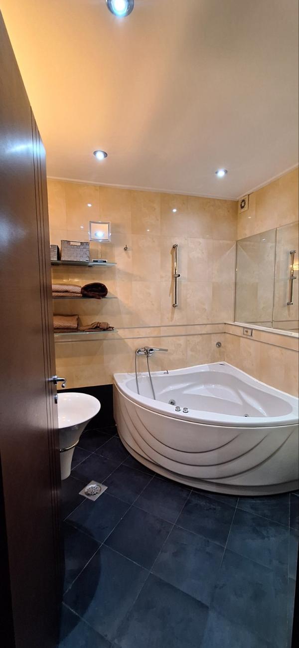 Stan na prodaju u Beogradu, Beograd (Skupština), 148m2, cena 790000 evra