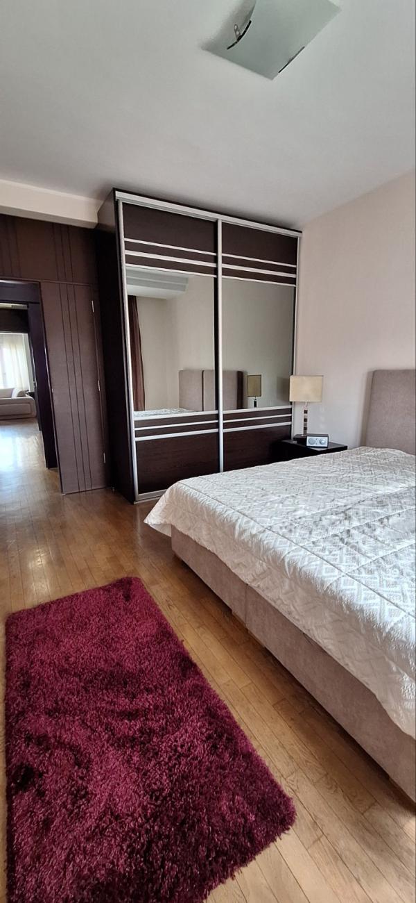 Stan na prodaju u Beogradu, Beograd (Skupština), 148m2, cena 790000 evra