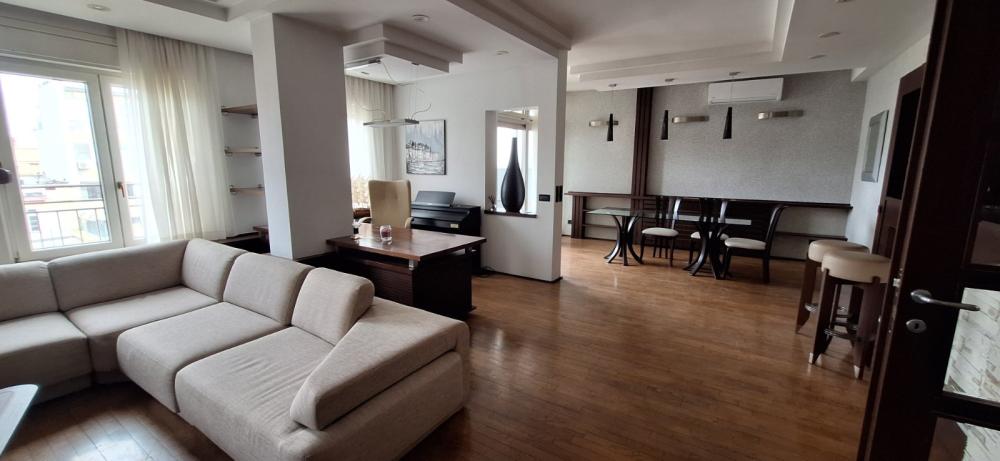 Stan na prodaju u Beogradu, Beograd (Skupština), 148m2, cena 790000 evra