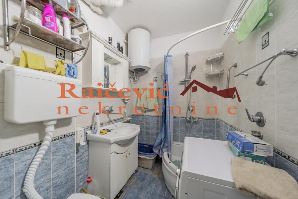 Stan na prodaju u Beogradu, Gornji grad, troiposoban, 85m2, cena 215000 evra